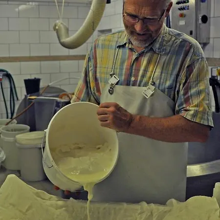 Saeterstad Gard Agroturismo Varntresk